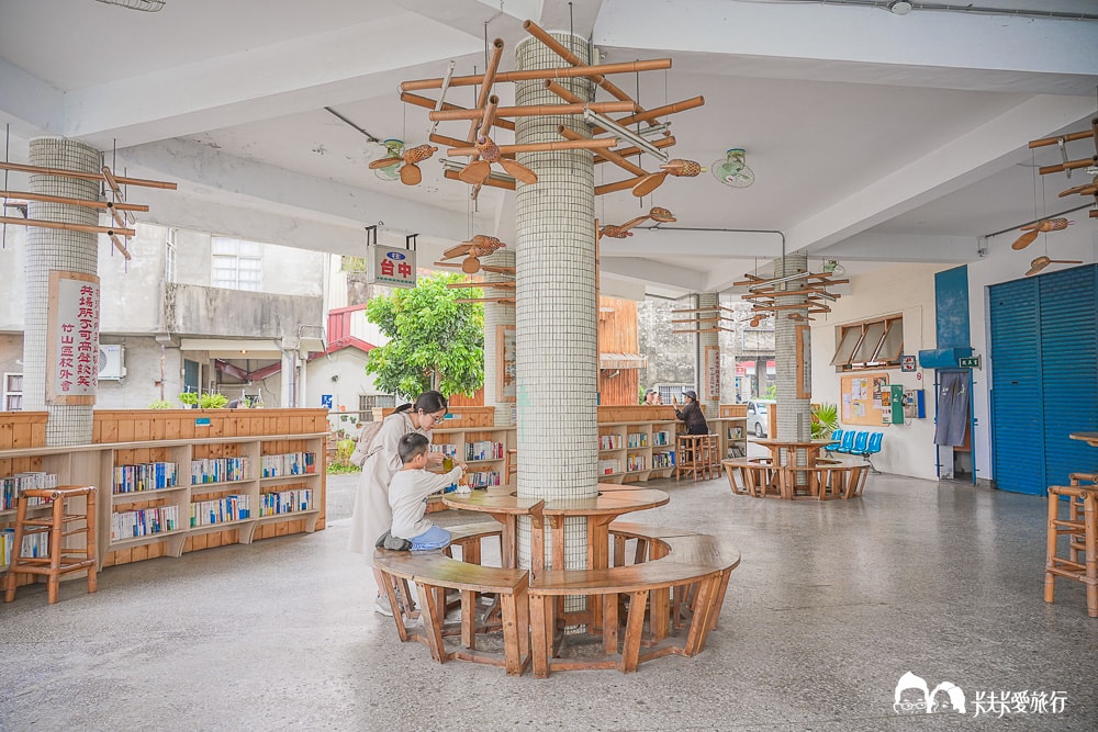 竹山美食地圖新亮點！台西冰菓室：舊客運站變身冰品書屋和菜單