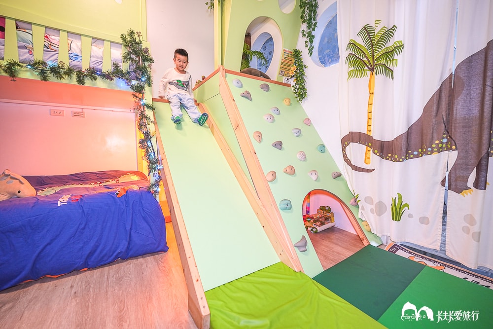 台中親子住宿推薦！后麗安心風自然2館：超狂溜滑梯配大浴缸，小孩玩瘋了