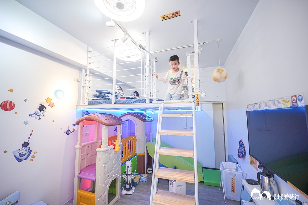 台中親子住宿推薦！后麗安心風自然2館：超狂溜滑梯配大浴缸，小孩玩瘋了