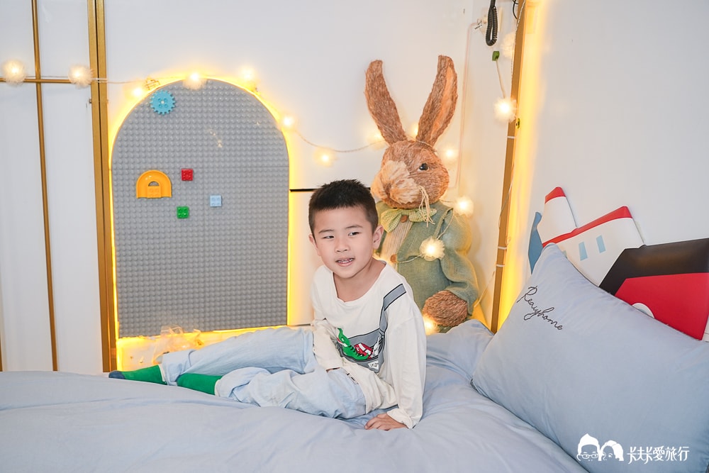 台中親子住宿推薦！后麗安心風自然2館：超狂溜滑梯配大浴缸，小孩玩瘋了