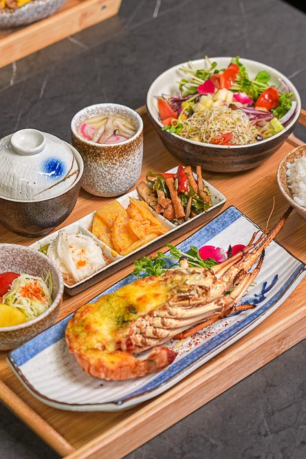 宜蘭礁溪必吃定食｜光鮮生活美食館：無菜單大菜變身個人套餐簡餐！獨享焗烤龍蝦與現煎鮮魚