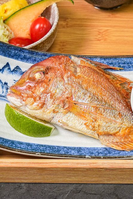 宜蘭礁溪必吃定食｜光鮮生活美食館：無菜單大菜變身個人套餐簡餐！獨享焗烤龍蝦與現煎鮮魚