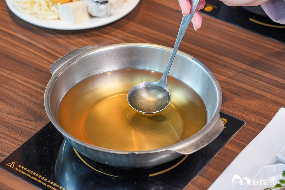 宜蘭火鍋推薦！八方悅鍋物羅東店：浮誇鱈場蟹海鮮船+自助吧吃到飽寵愛家人菜單
