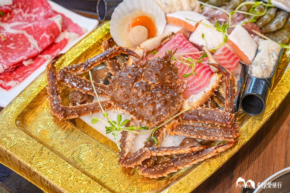 宜蘭火鍋推薦！八方悅鍋物羅東店：浮誇鱈場蟹海鮮船+自助吧吃到飽寵愛家人菜單