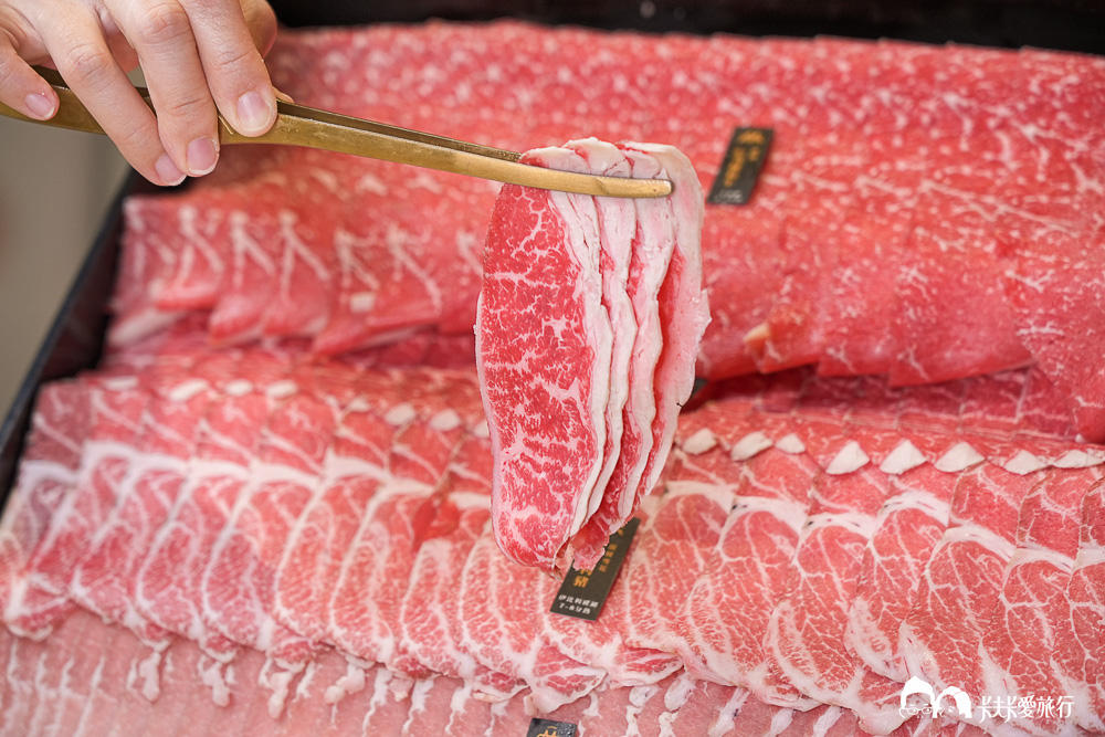 宜蘭羅東火鍋推薦|嗑肉石鍋:超狂自助吧吃到飽與肉瀑布,菜單評價與停車資訊 - 第34張圖 宜蘭羅東火鍋推薦|嗑肉石鍋:超狂自助吧吃到飽與肉瀑布,菜單評價與停車資訊