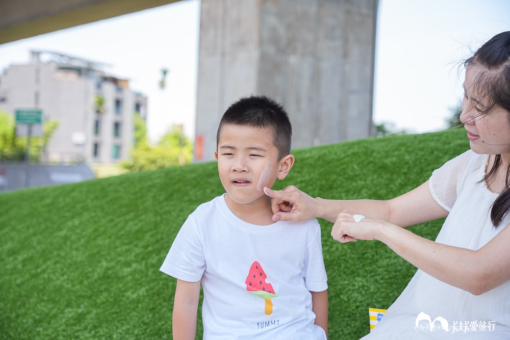 兒童防曬推薦:慕之恬廊防曬開箱:2026升級版新舊款差在哪? - 第11張圖 兒童防曬推薦:慕之恬廊防曬開箱:2026升級版新舊款差在哪?