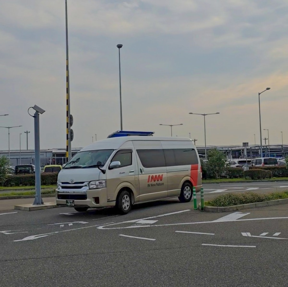 大阪關西機場接送推薦｜日本INNN接送：高CP值共乘接送機，線上預約費用優惠折扣報到地點介紹