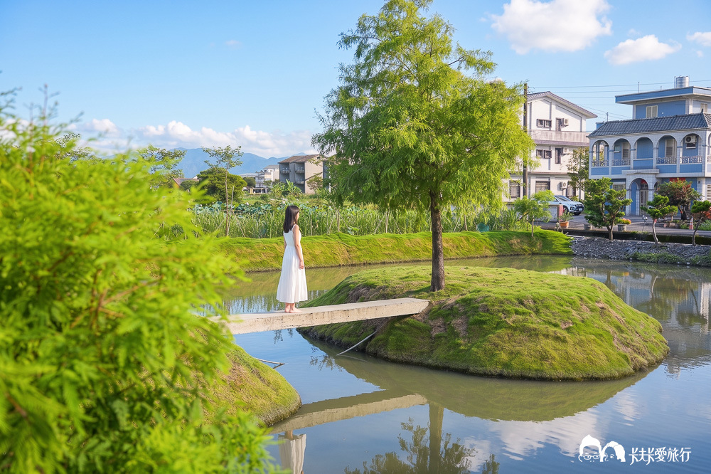 民宿旁水景小島，木棧橋，水面倒影