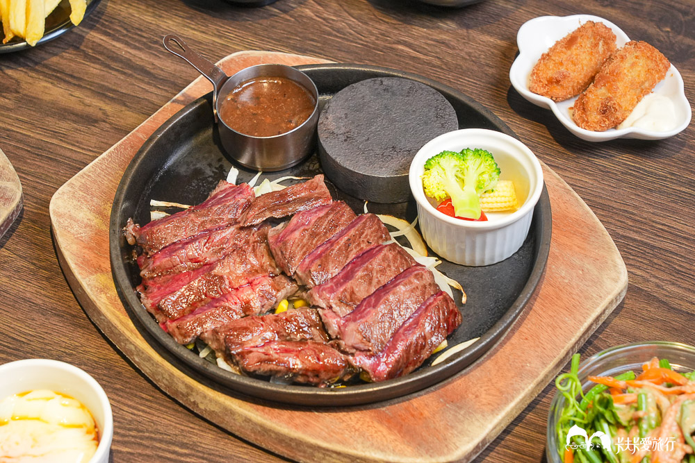 炙り庵後腰沙朗套餐近拍加熱石醬汁配菜廣島炸牡蠣