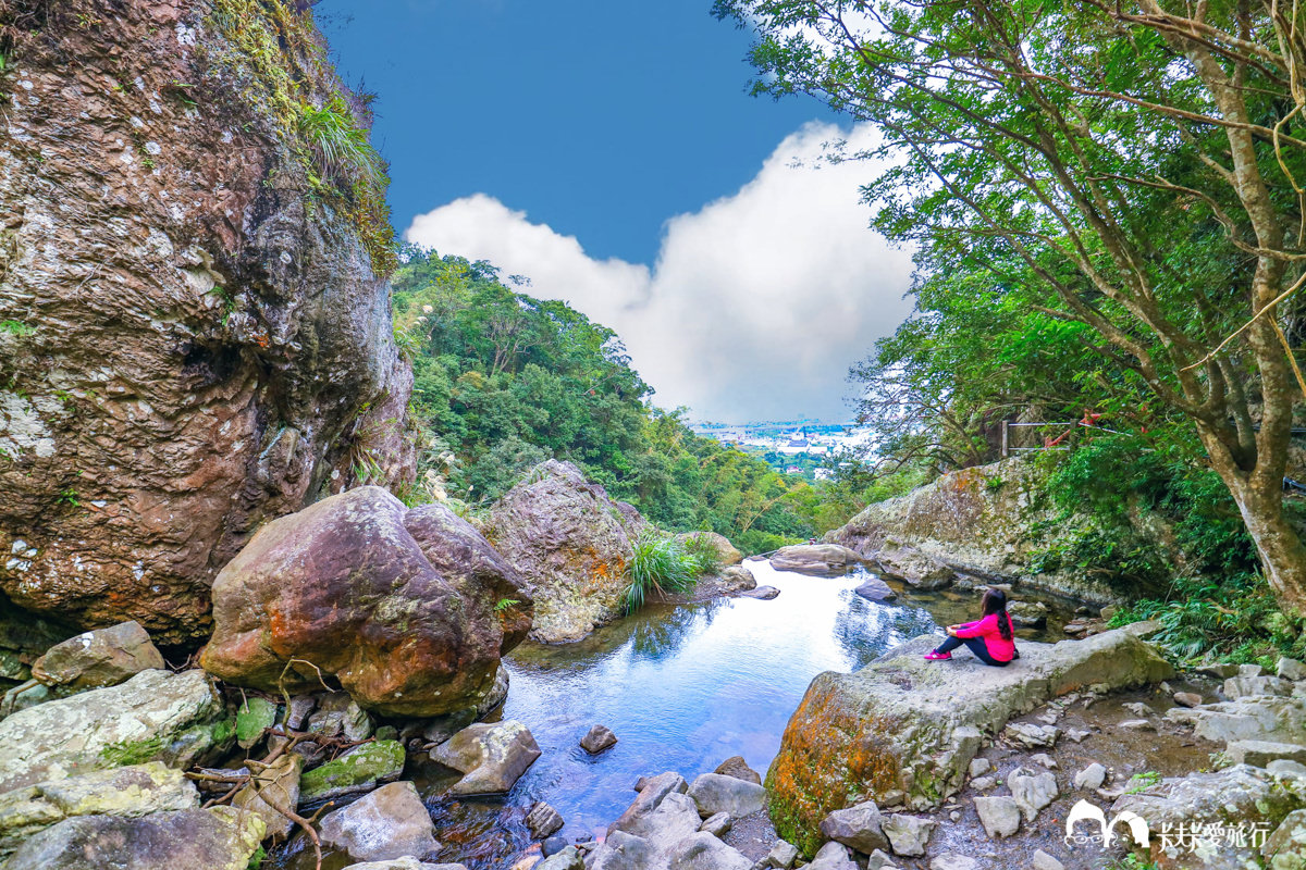 宜蘭玩水景點推薦｜免費玩水秘境＋滑水道泳池，湧泉瀑布戲水一次收
