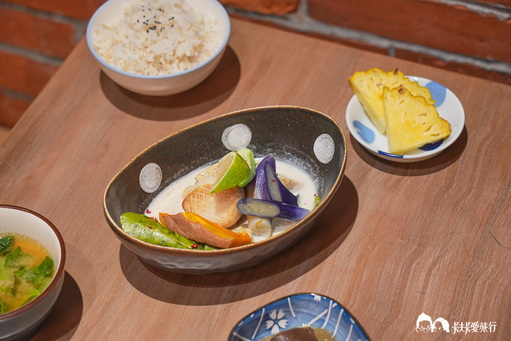 宜蘭員山美食|一簞食蔬食餐廳,深溝村穀倉老屋、當季蔬食料理菜單價格 - 第35張圖 南洋椰奶燉天貝