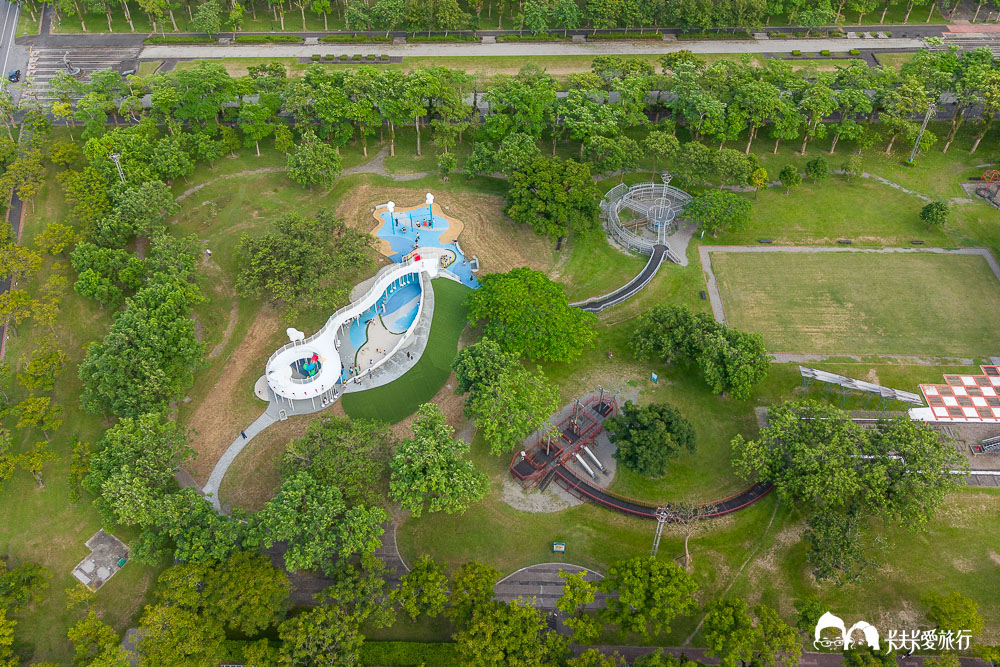 宜蘭運動公園溜滑梯|全新彩虹雲朵遊戲場開箱+戰艦溜滑梯一次玩 - 第30張圖 宜蘭運動公園溜滑梯|全新彩虹雲朵遊戲場開箱+戰艦溜滑梯一次玩