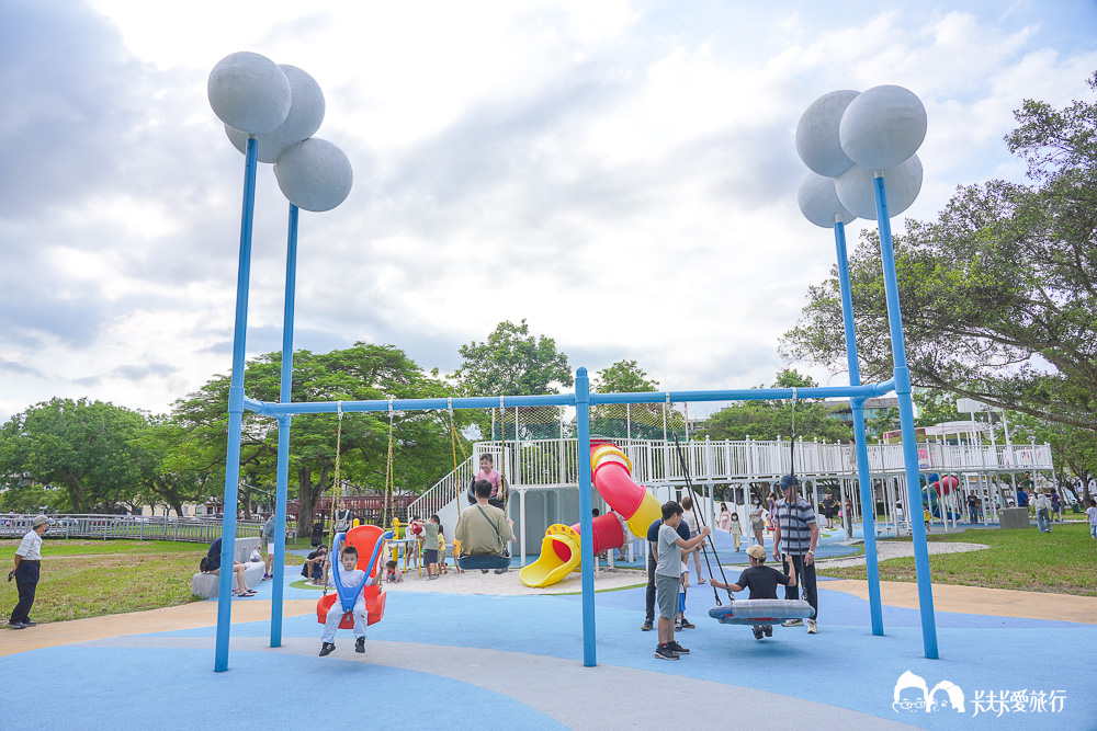 宜蘭運動公園溜滑梯|全新彩虹雲朵遊戲場開箱+戰艦溜滑梯一次玩 - 第9張圖 宜蘭運動公園溜滑梯|全新彩虹雲朵遊戲場開箱+戰艦溜滑梯一次玩