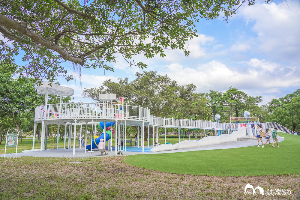 宜蘭運動公園溜滑梯|全新彩虹雲朵遊戲場開箱+戰艦溜滑梯一次玩 - 第5張圖 宜蘭運動公園溜滑梯|全新彩虹雲朵遊戲場開箱+戰艦溜滑梯一次玩