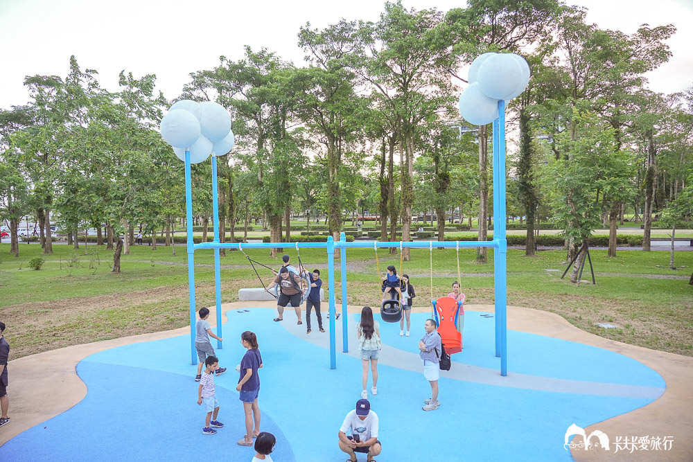 宜蘭運動公園溜滑梯|全新彩虹雲朵遊戲場開箱+戰艦溜滑梯一次玩 - 第29張圖 宜蘭運動公園溜滑梯|全新彩虹雲朵遊戲場開箱+戰艦溜滑梯一次玩